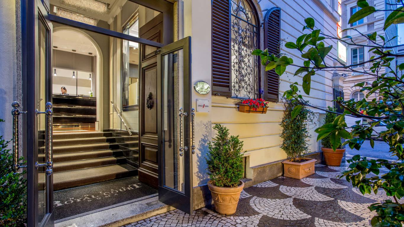 108--RoyalCourt-Hotel-Roma-Termini-