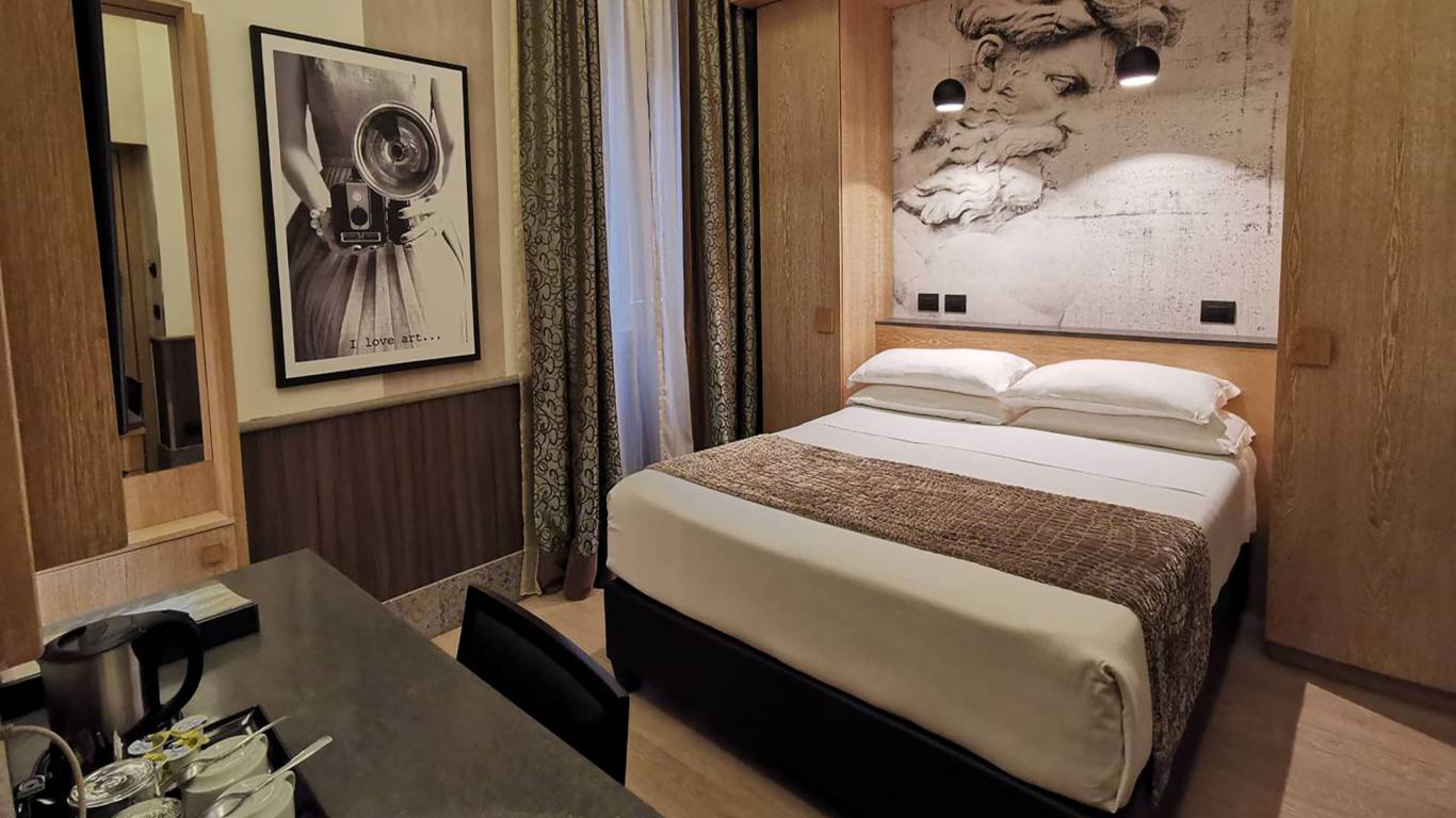 220-RoyalCourt-Hotel-Roma-runner-panoramica